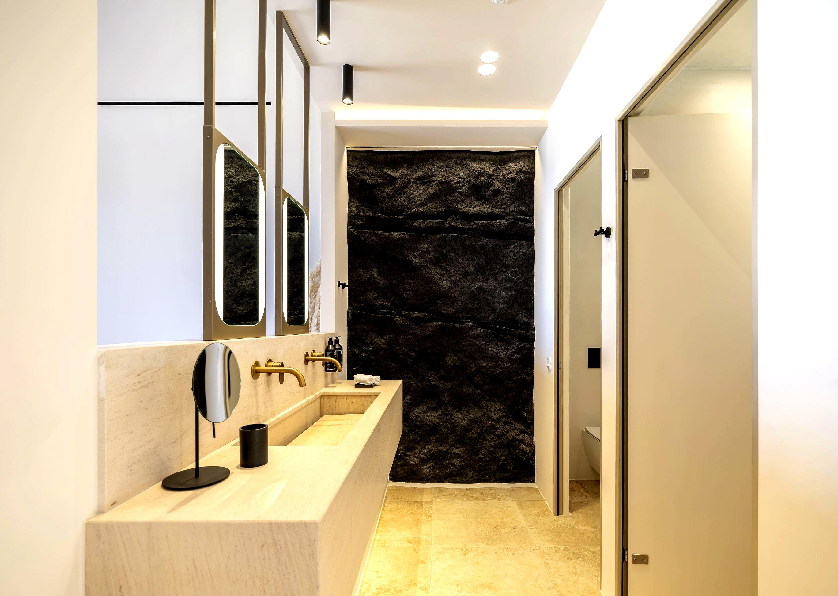 Santo Mine Oia Suites